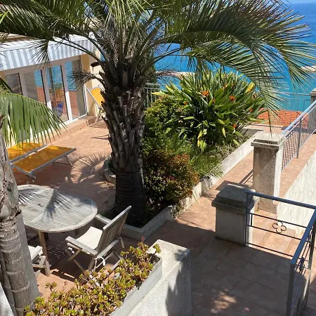 L'ensoleillee Vue Panoramique Mer, 250 M De La Et Du Centre דירה